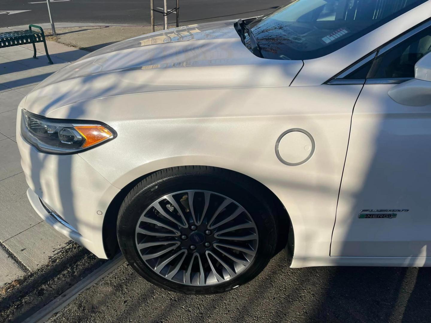 2018 WHITE /White Gold Ford Fusion Energi (3FA6P0SU0JR) , located at 744 E Miner Ave, Stockton, CA, 95202, (209) 944-5770, 37.956863, -121.282082 - PLUS TAXES AND FEES - Photo#3